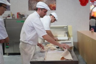 乐尚国际携法国烘焙大师亮相焙烤展览会,带来纯正法式烘焙体验